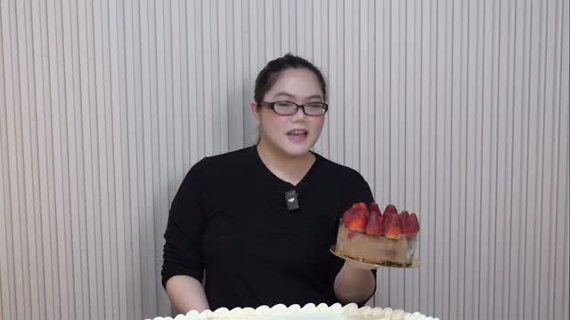 Three Giant Fédici Cheesecakes lined up